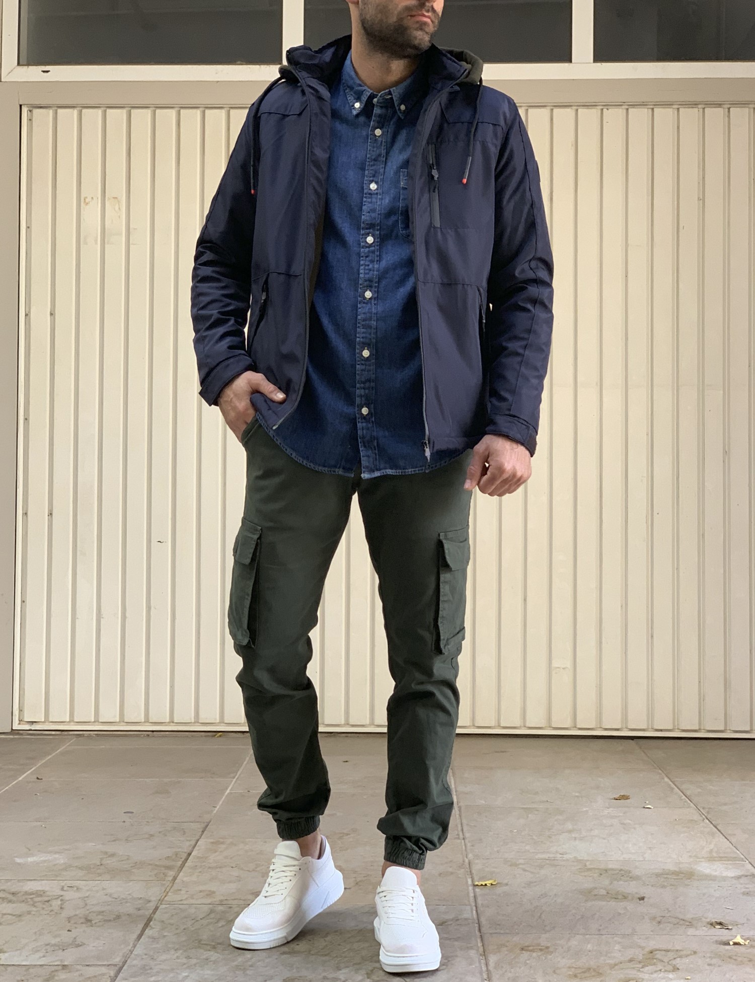 Ανδρικό μπλε σκούρο μπουφάν με τσέπες 3029B φωτογραφία